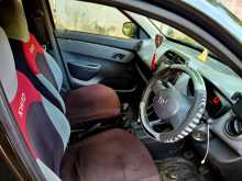 https://riyasewana.com/uploads/renault-kwid-2016-2822201612773.jpg