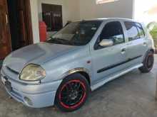 Renault Clio 2000 Car