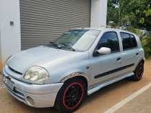 Renault Clio 2000 Car