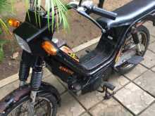 Singer Kinetic V2 2005 Motorbike