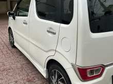 https://riyasewana.com/uploads/suzuki--2018-1210541312822.jpg