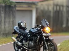 Suzuki Bandit 2000 Motorbike