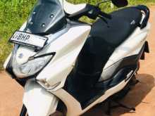 Suzuki BURDMEN STEET 2019 Motorbike