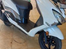 Suzuki Burgman 2017 Motorbike