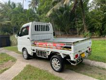 https://riyasewana.com/uploads/suzuki-carry-4wd-1218043817326.jpg