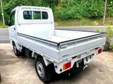 https://riyasewana.com/uploads/suzuki-carry-truck-313471684.jpg
