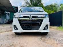 https://riyasewana.com/uploads/suzuki-coustom-z-2025-210215712652.jpg