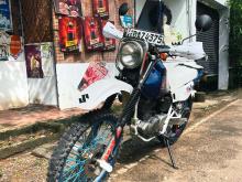 Suzuki Djebel 200 SE2 2014 Motorbike