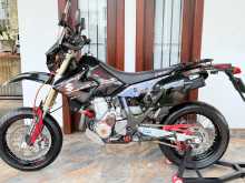 Suzuki DRZSM4Originaled 2015 Motorbike