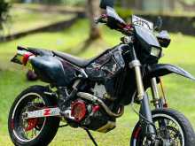 Suzuki DRZ 2005 Motorbike