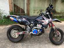 Suzuki Drz 2009 Motorbike