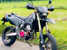 https://riyasewana.com/uploads/suzuki-drz-400-1518245713962.jpg