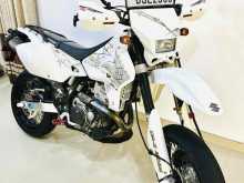Suzuki DRZ 400 2009 Motorbike