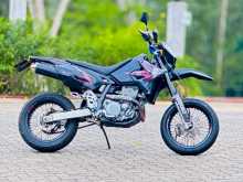 https://riyasewana.com/uploads/suzuki-drz-400-2611050313692.jpg