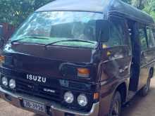 Isuzu ELF 1988 Van