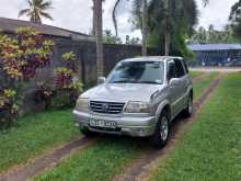 Suzuki Escudo 2001 SUV