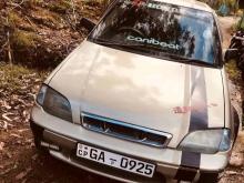 Suzuki Esteem 2000 Car