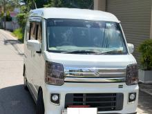 Suzuki Every Wagon Turbo 2017 Van