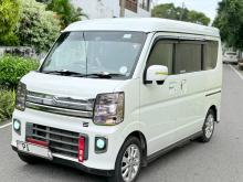 Suzuki Every Wagon Turbo 2017 Van