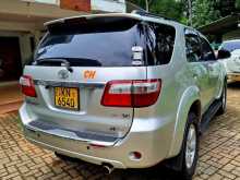 Suzuki Fortuner 2011 SUV