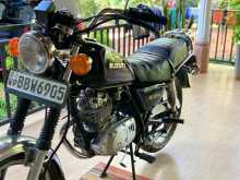 Suzuki GN125 H 2015 Motorbike