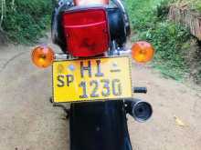 Suzuki GN125 Japan 2003 Motorbike
