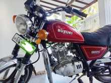 Suzuki GN125 1998 motorcycle