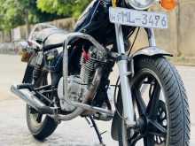 Suzuki GN125 2005 Motorbike