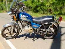 Suzuki GN125 2000 Motorbike