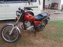 Suzuki GN125 2001 Motorbike