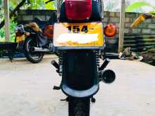 Suzuki GN125 2000 Motorbike