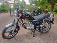 Suzuki GN125 2005 Motorbike