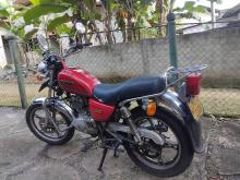 Suzuki GN125 H 2005 Motorbike