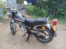 Suzuki GN125 2003 Motorbike