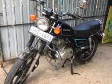 Suzuki GN125 2000 Motorbike