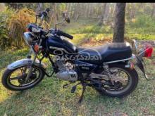 Suzuki GN125 2005 Motorbike