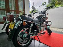 Suzuki GN125 2016 Motorbike