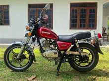 Suzuki GN125 2000 Motorbike