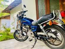 Suzuki GN125 2000 Motorbike