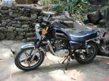 Suzuki GN125 2000 Motorbike