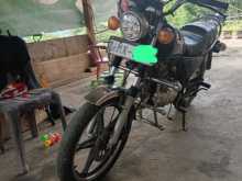Suzuki GN125 2001 Motorbike