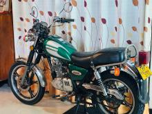 Suzuki GN125 2004 Motorbike