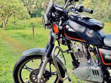 Suzuki GN125 2004 Motorbike
