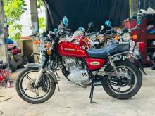 Suzuki GN125 2002 Motorbike