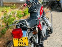 Suzuki GN125 2001 Motorbike