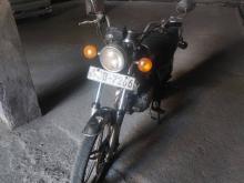 Suzuki GN125 2004 Motorbike