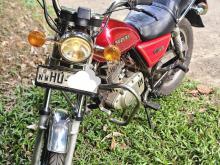 Suzuki GN125 2000 Motorbike
