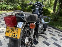 Suzuki GN125 Japan 2018 Motorbike