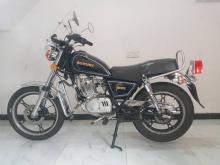 Suzuki GN125 Japan 2002 Motorbike