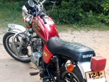 Suzuki GN250 1998 Motorbike